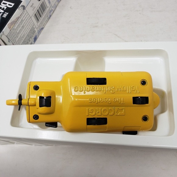 The Beatles Collection Yellow Submarine Corgi Classics Diecast Model Figure 1997 - Picture 8 of 12